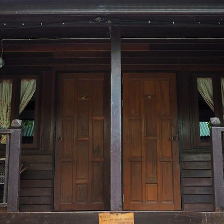 Baan Kong Homestay Phra Nakhon Si Ayutthaya Buitenkant foto