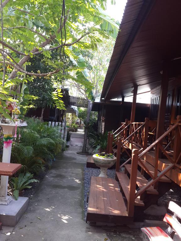 Baan Kong Homestay Phra Nakhon Si Ayutthaya Buitenkant foto